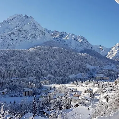 Roeven Lägenhet Scuol