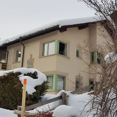 Lägenhet Roeven Scuol